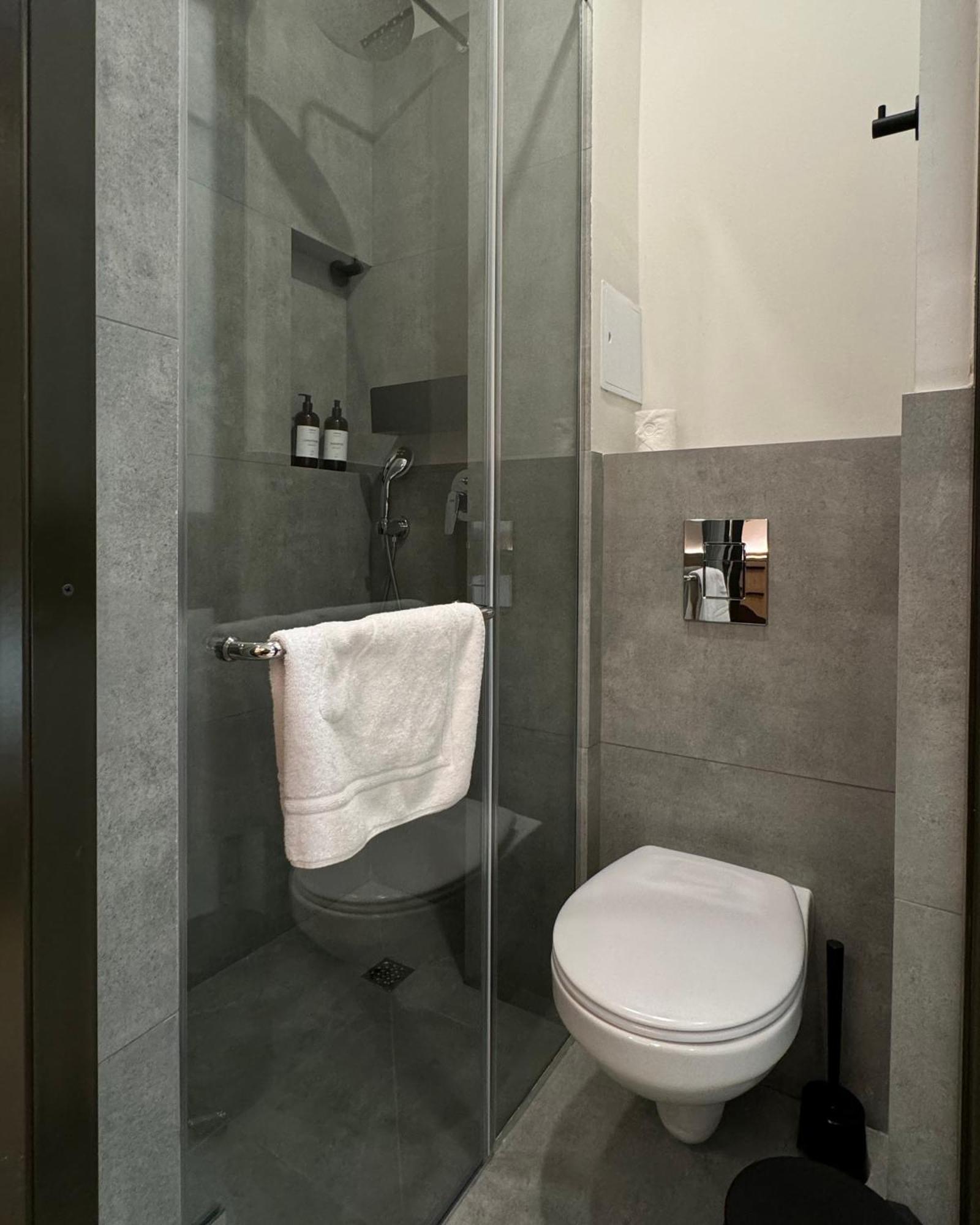 Mosh Mosh Boutique Hotel Almaty Ngoại thất bức ảnh