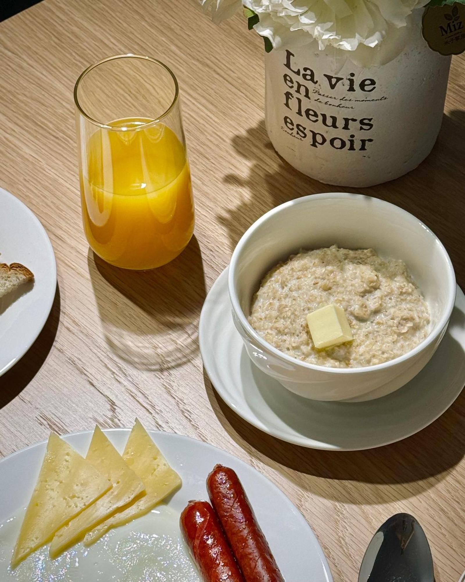 Mosh Mosh Boutique Hotel Almaty Ngoại thất bức ảnh