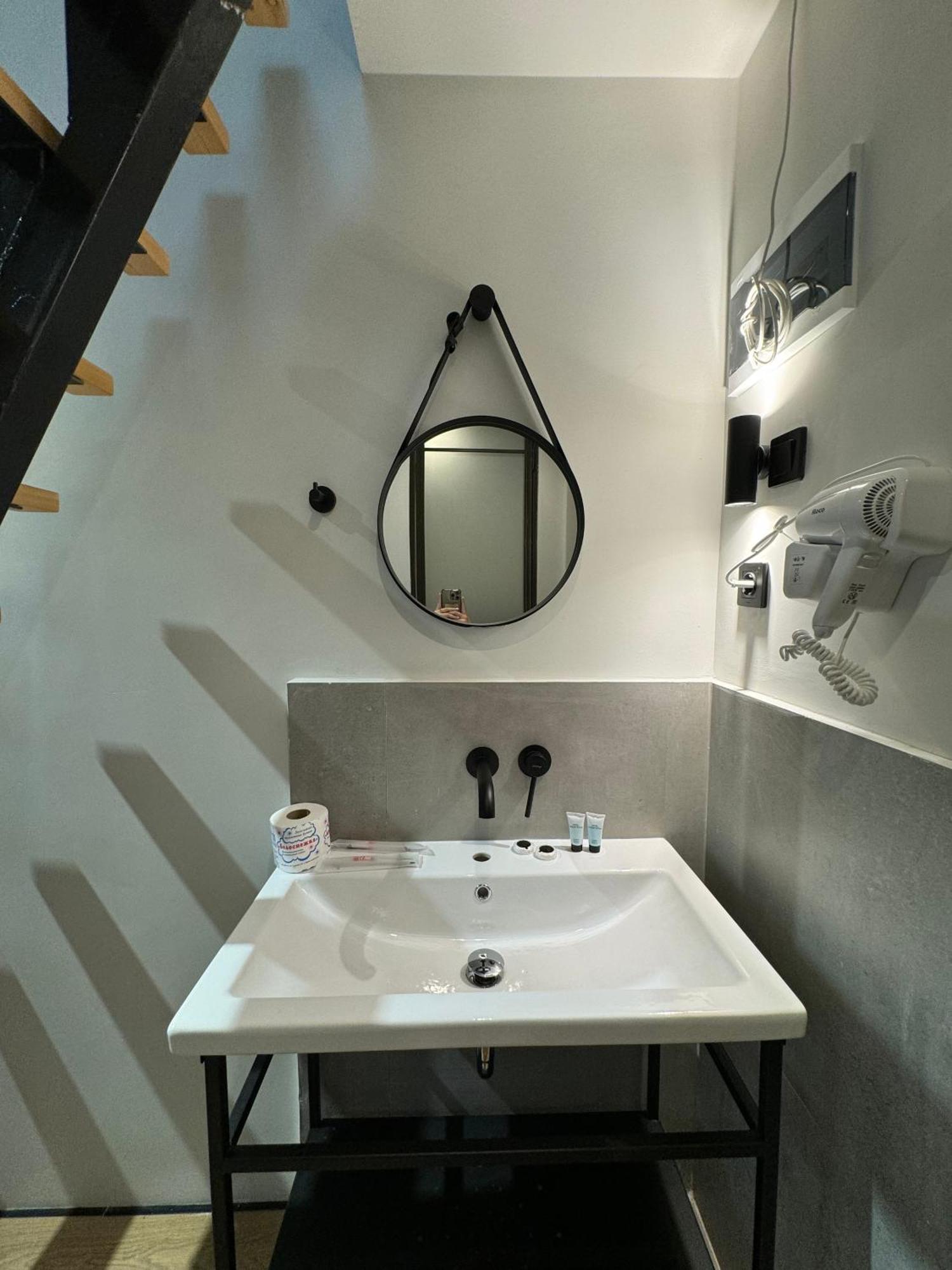 Mosh Mosh Boutique Hotel Almaty Ngoại thất bức ảnh