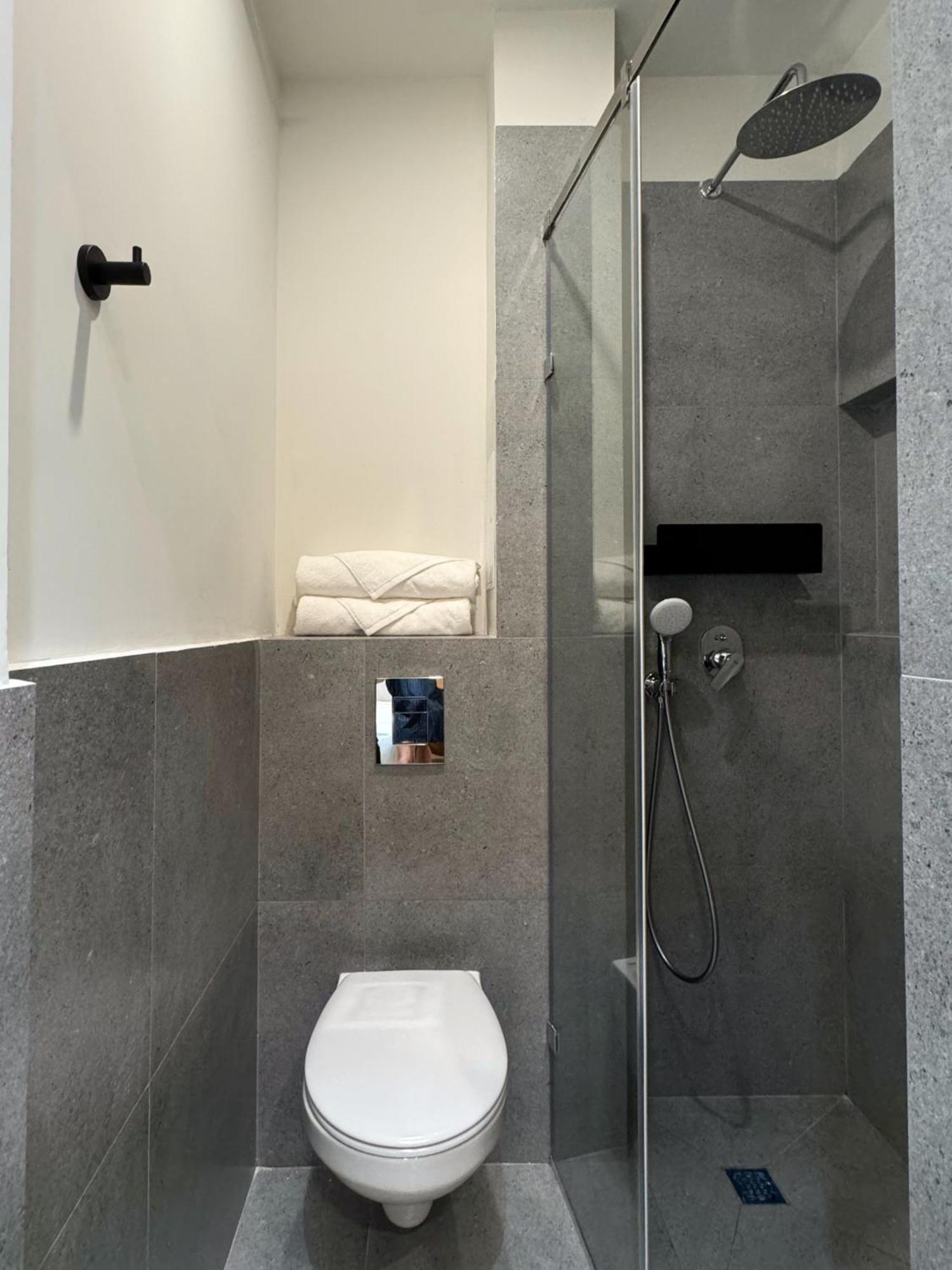 Mosh Mosh Boutique Hotel Almaty Ngoại thất bức ảnh