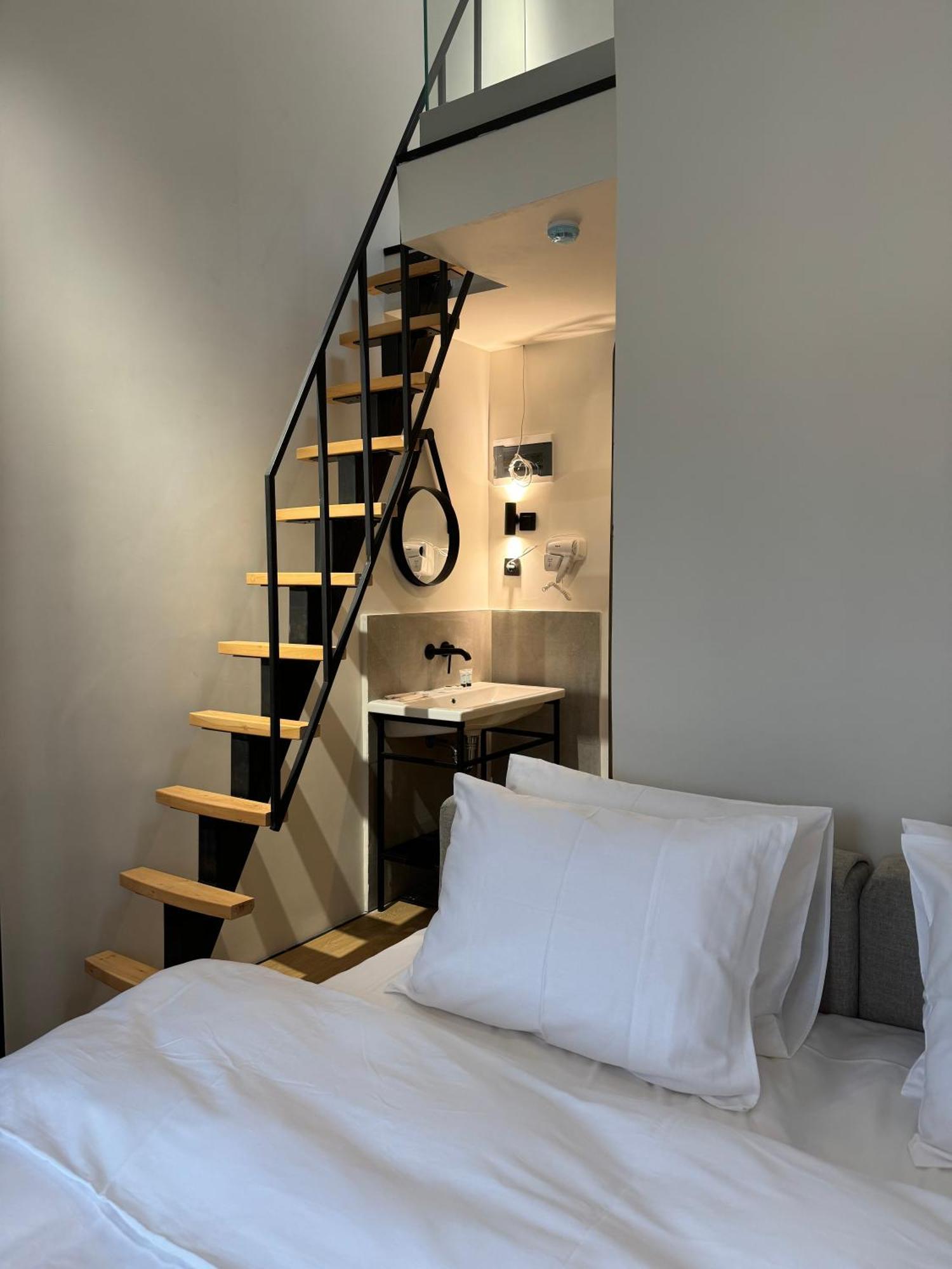Mosh Mosh Boutique Hotel Almaty Ngoại thất bức ảnh