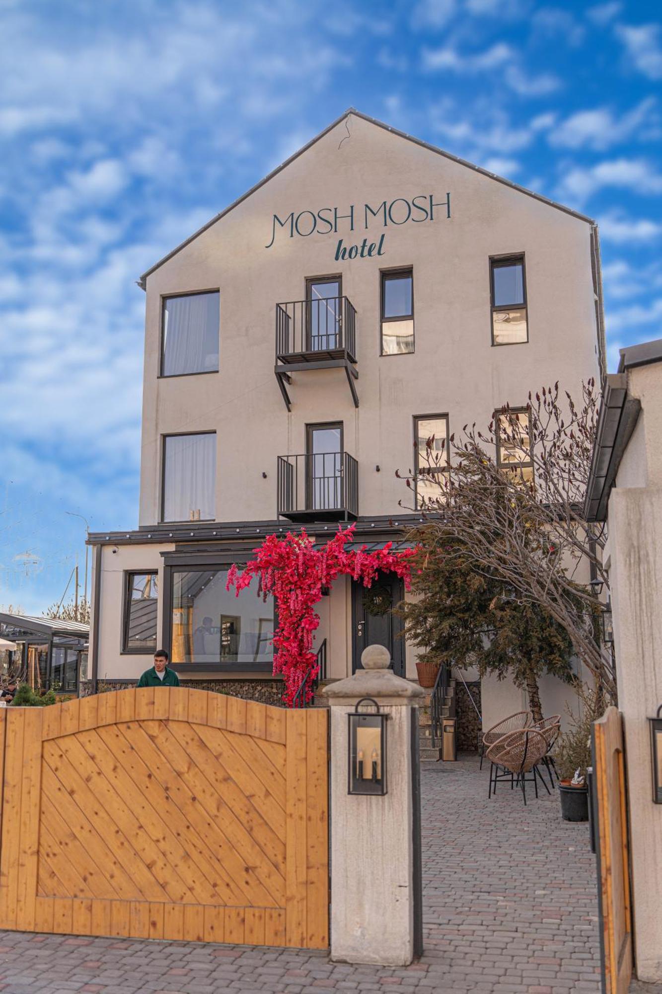 Mosh Mosh Boutique Hotel Almaty Ngoại thất bức ảnh